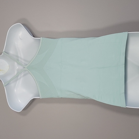 Workout Tank, Built-in Bralette - Picture 5 of 11